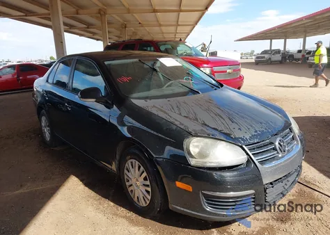 2010 Volkswagen Jetta S z USA, uszkodzony, nr VIN 3VWJZ7AJ2AM088796